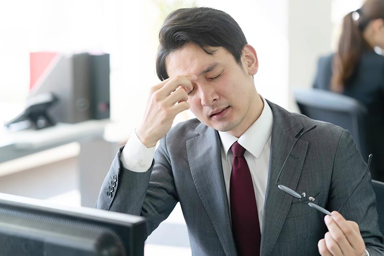眼精疲労イメージ
